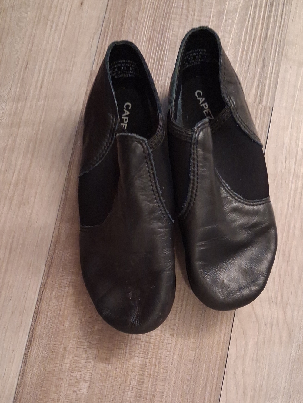 Capezio Kids Black Slip-On Leather Jazz Shoes 1 1/2